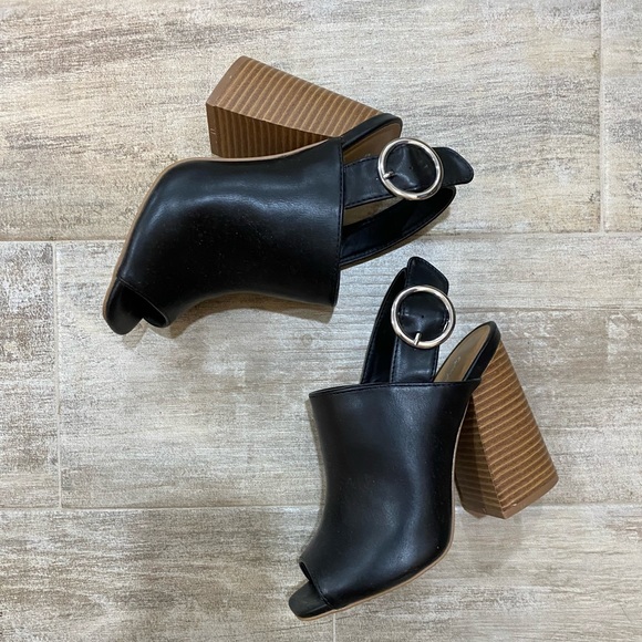 QUPID Slingback Black Heels - Picture 6 of 9